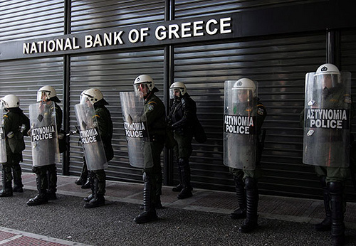 http://owni.fr/files/2011/08/Bank-of-Greece.jpg